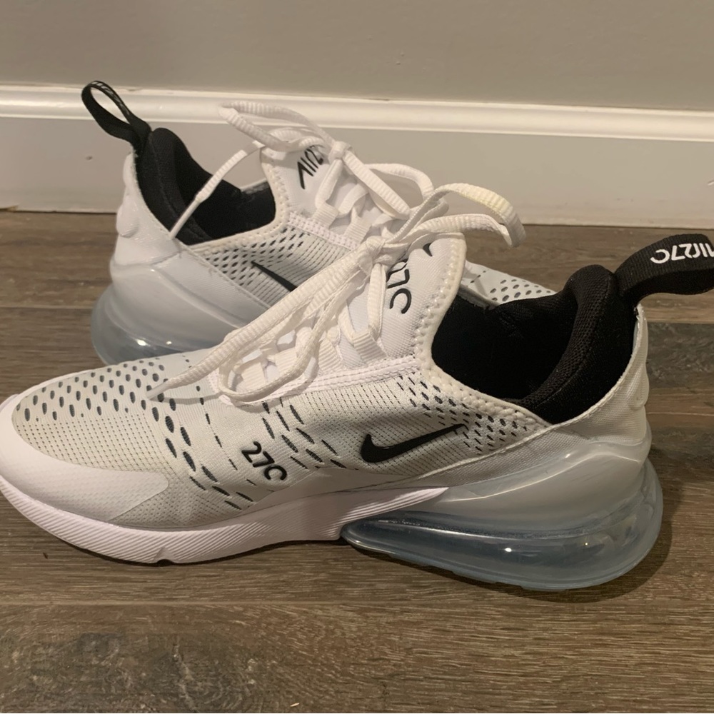 Nike Women's Air Max 270 Shoes